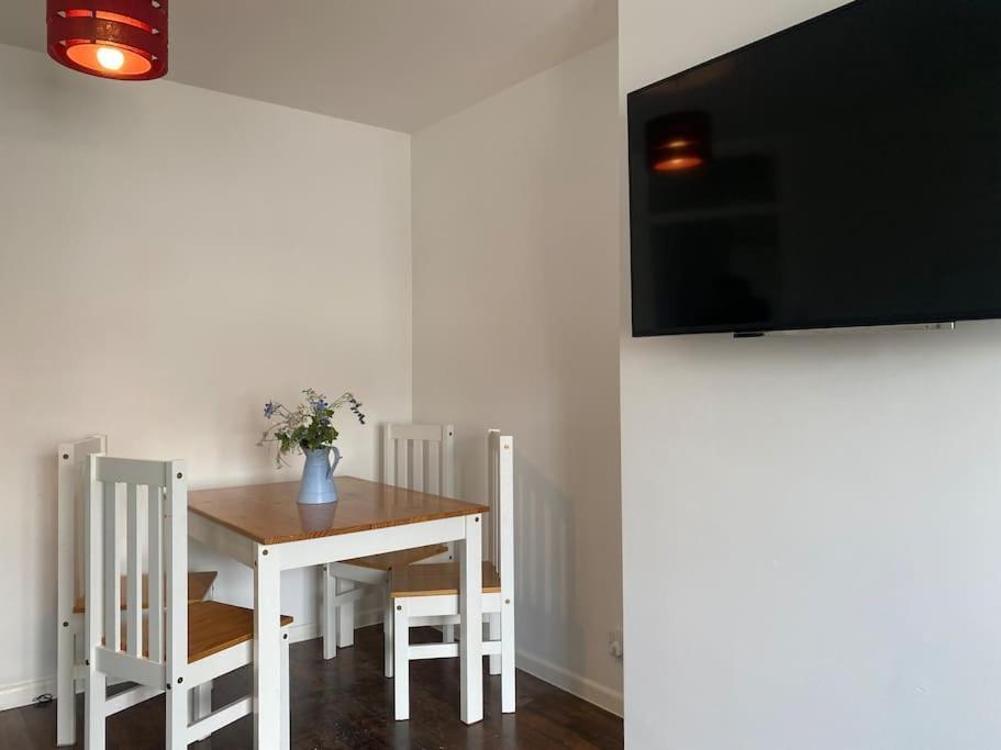 Brighton New Apartment Free Parking Sleeps 6 Eksteriør billede
