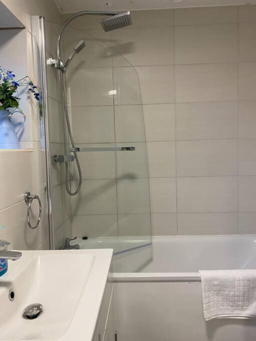 Brighton New Apartment Free Parking Sleeps 6 Eksteriør billede