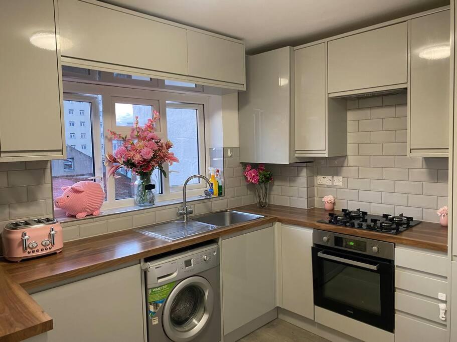 Brighton New Apartment Free Parking Sleeps 6 Eksteriør billede